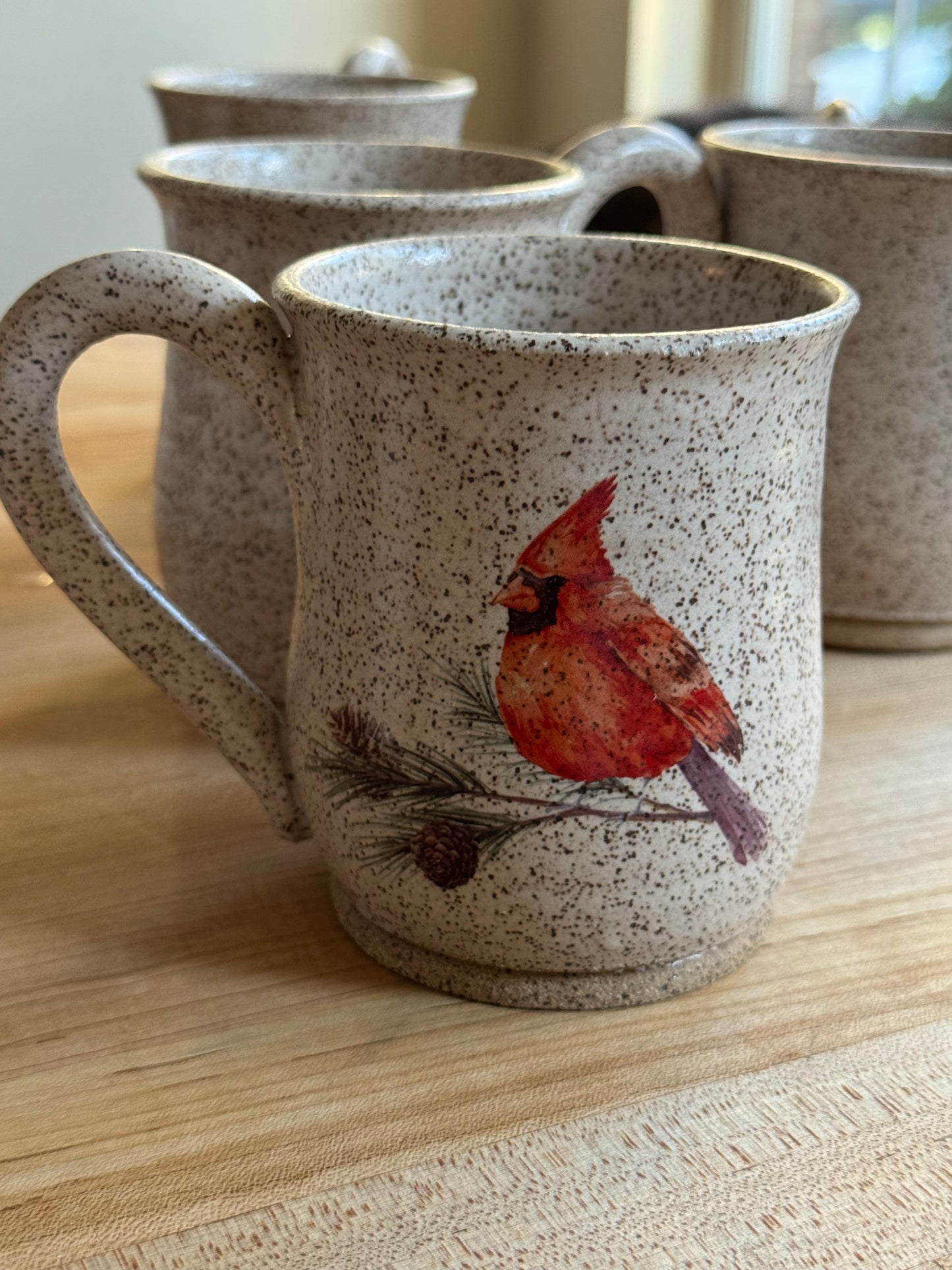 Cardinal Mug with pine cone 2