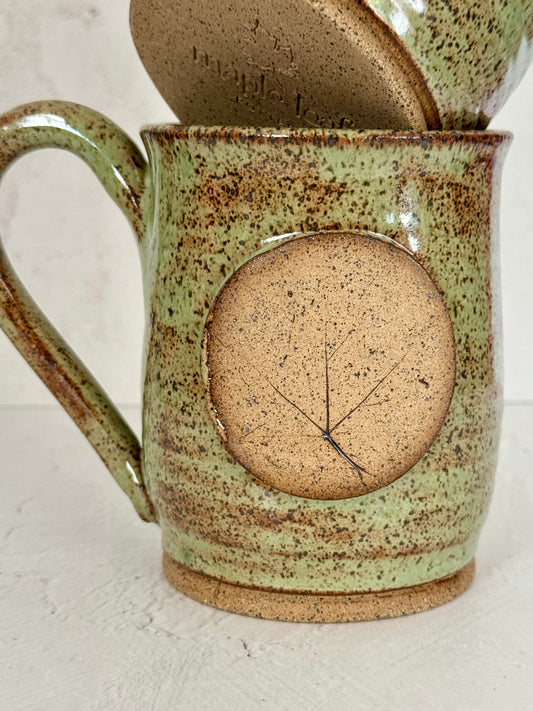 Maple Leaf Mug in Light Green Shino