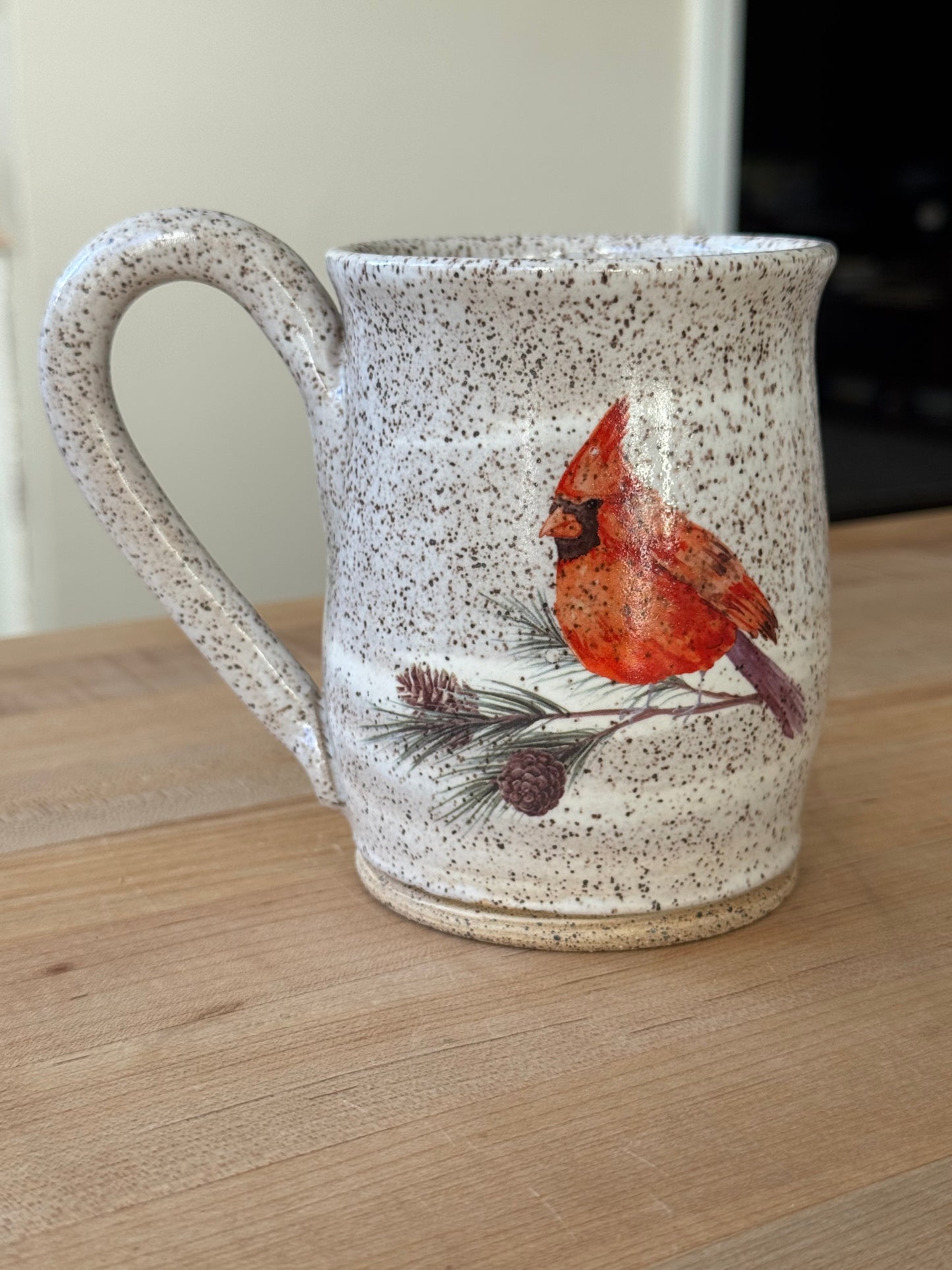 Cardinal Mug with pine cone